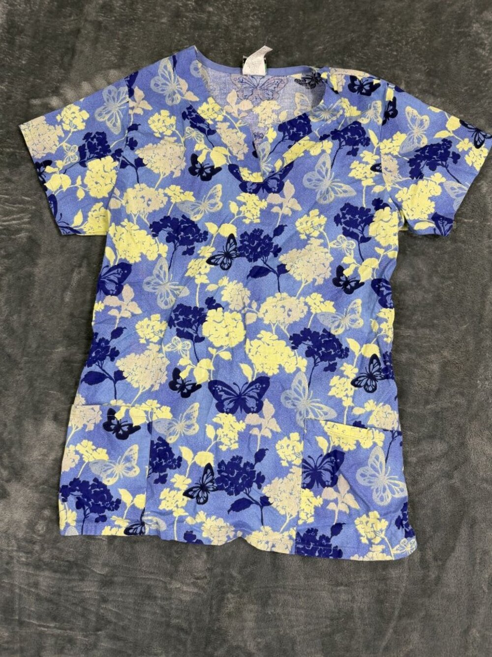 Butterfly & Floral Print Womens Scrub Top With Pockets V-Neck WS Gear Size M